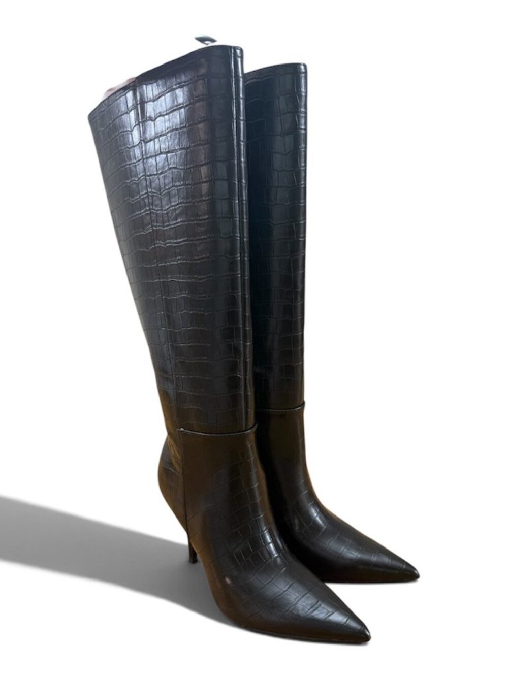 GUESS Gressa Knee-High Stiletto Boot Size 6 - 1574